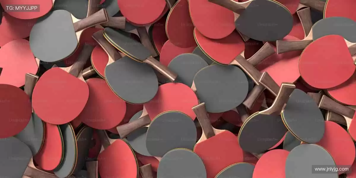 📱 边看边聊,弹幕刷屏,互动赢好礼!